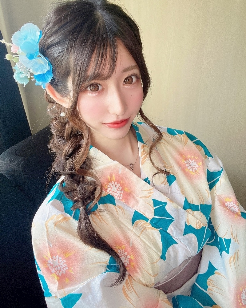 天乃 りさ