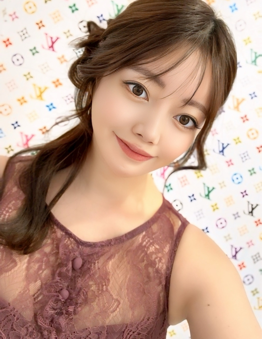 妃 えりな