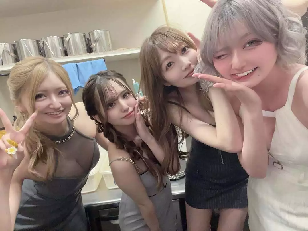 雛鶴 めい