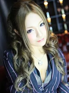 愛羽 仁美