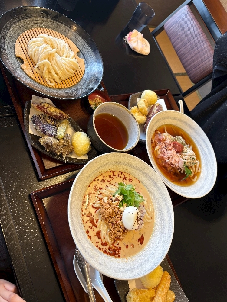 葉月 ひろみ