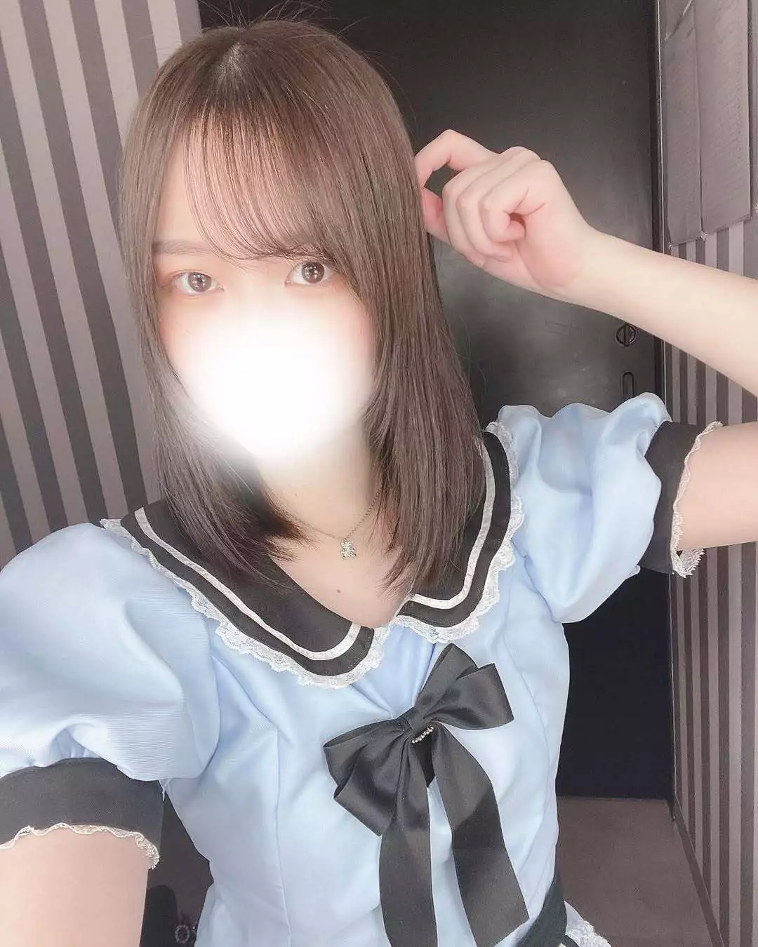 にこ