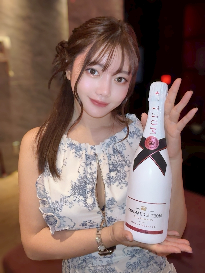 妃 えりな