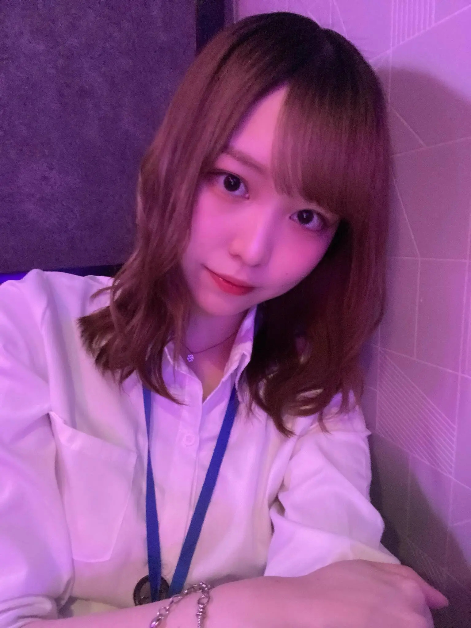 にこ