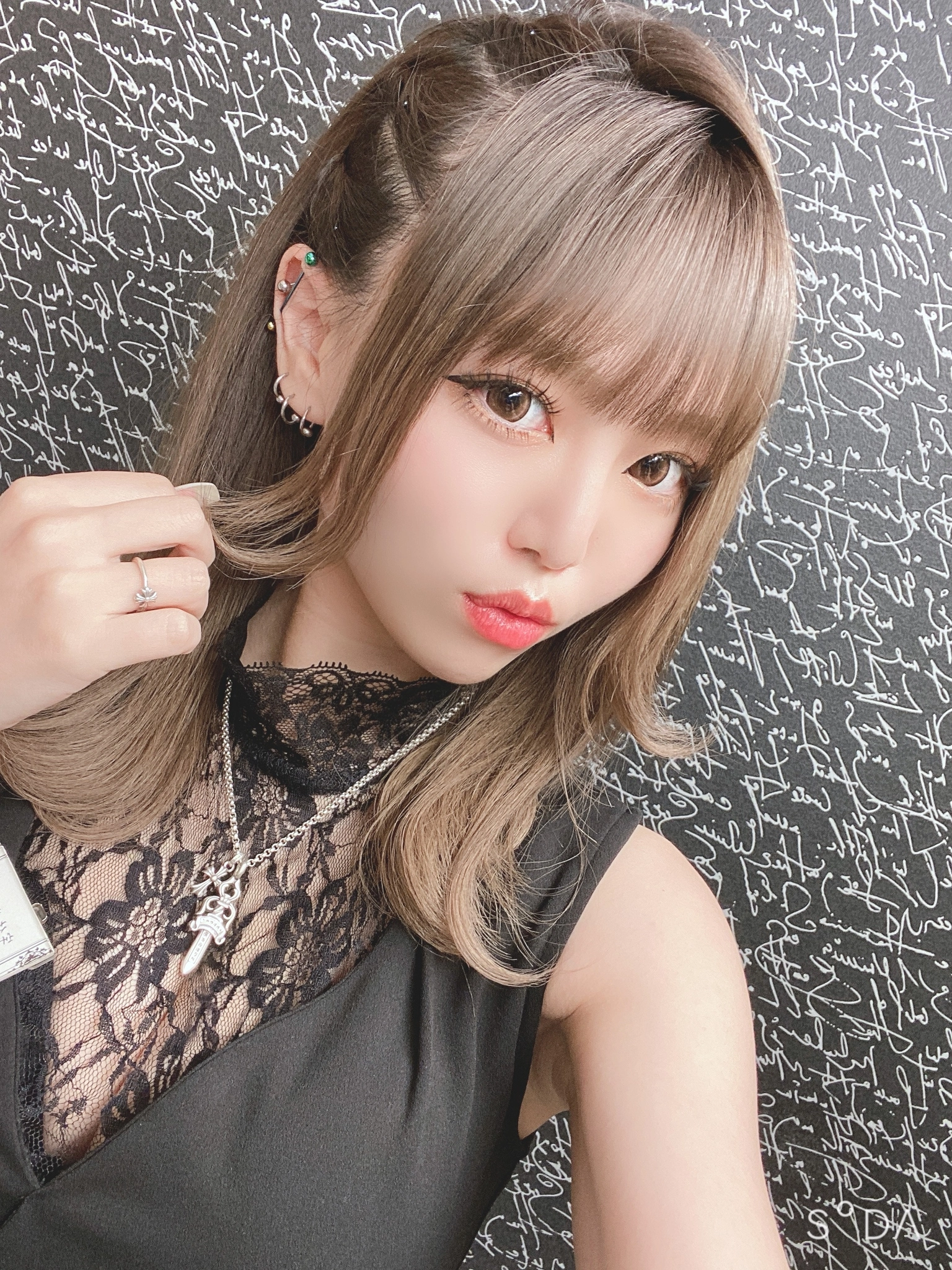 宇佐美 みみ
