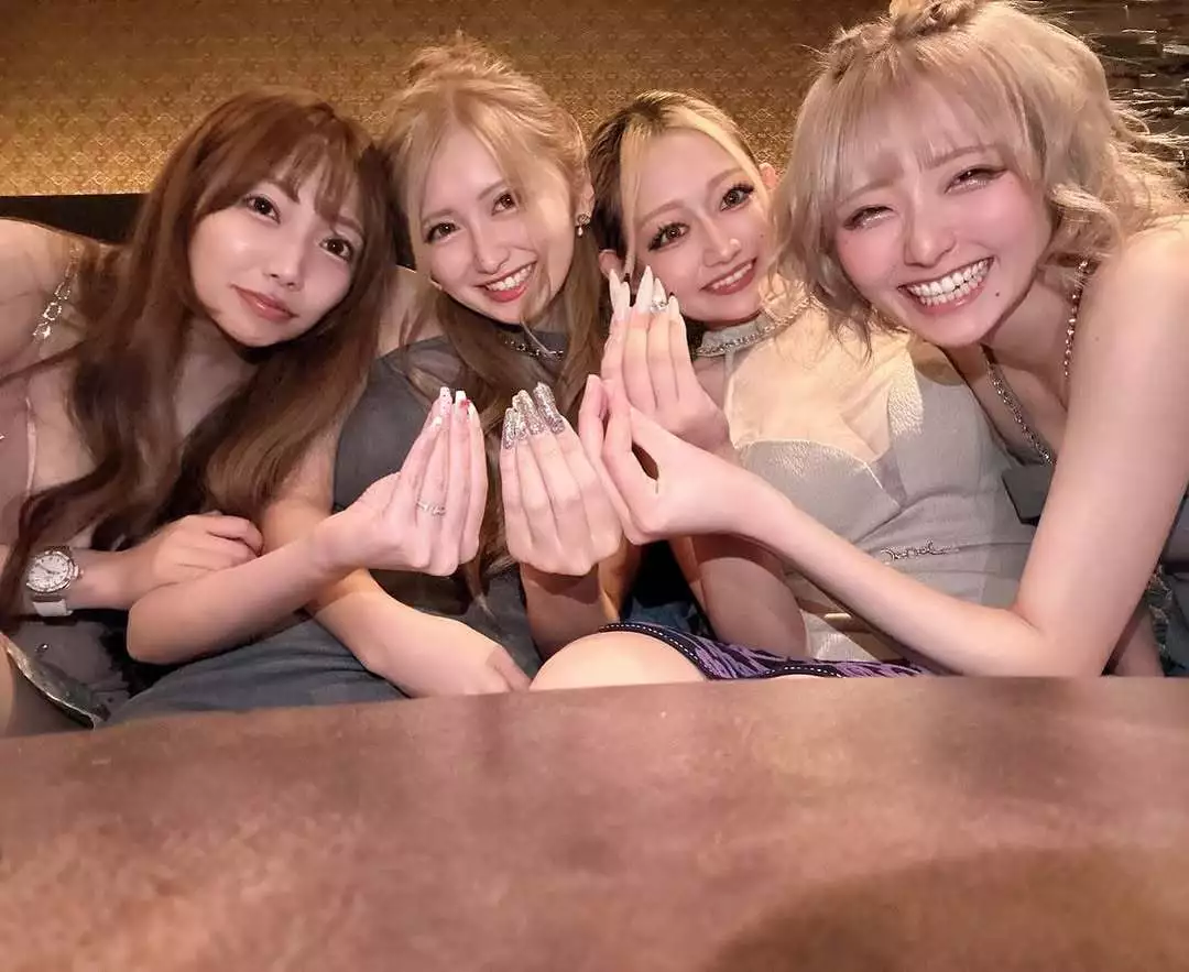 雛鶴 めい