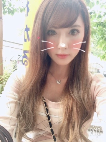 一咲 エム