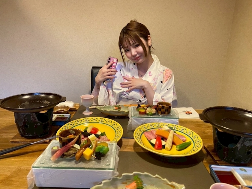 あみな