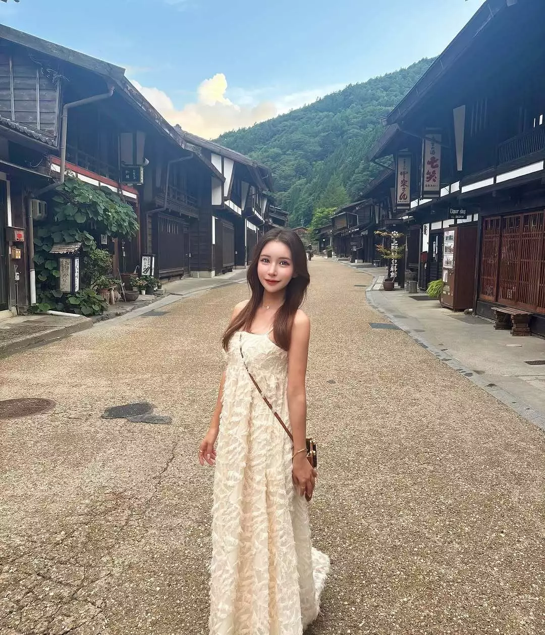 愛泉 萌華