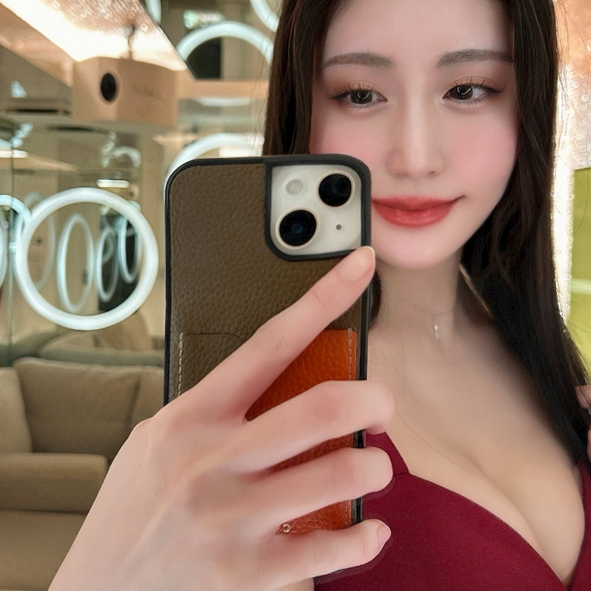 泉 りさ