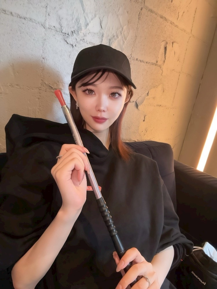 三鷹 真綺