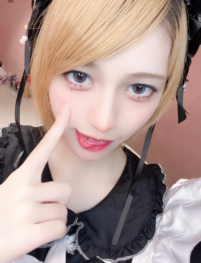 てぃな