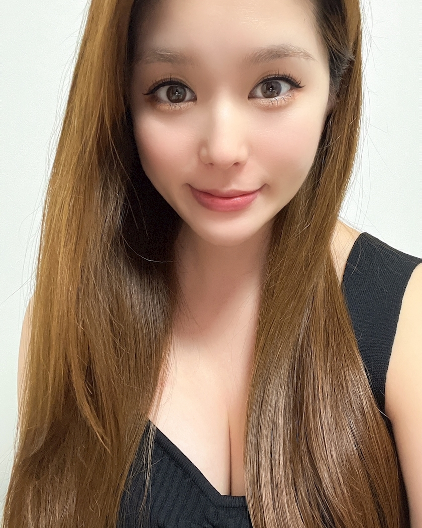 黒輝 りさ