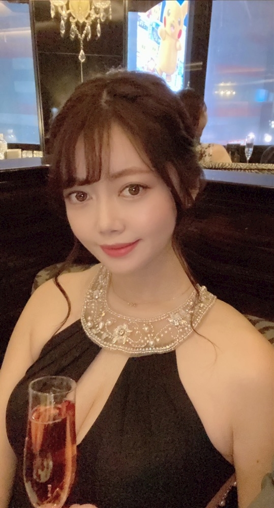 妃 えりな