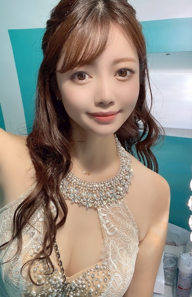 妃 えりな