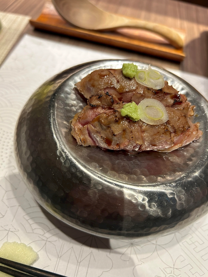 泉 りさ