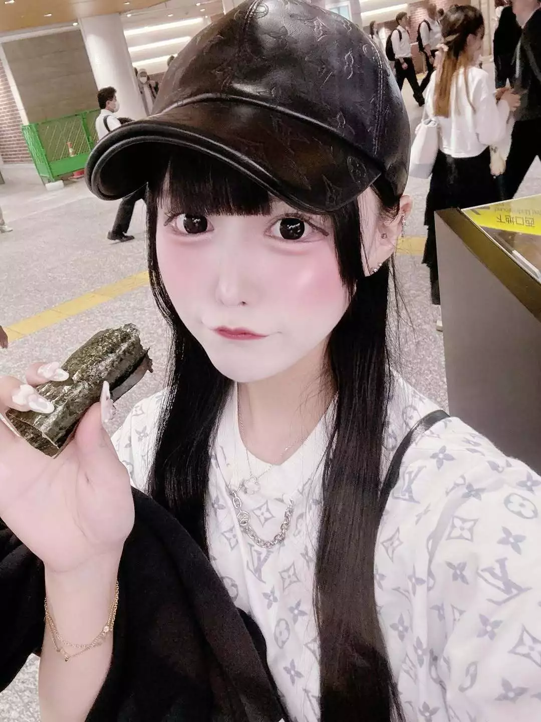 ねるにゅん