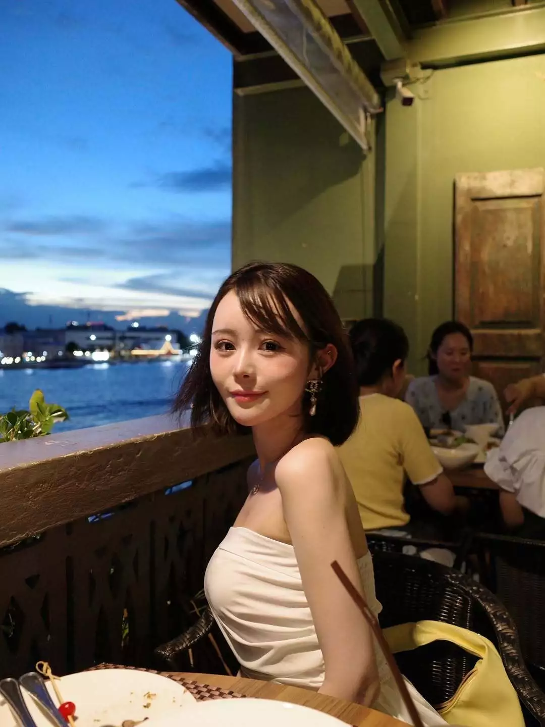 春川 みみ