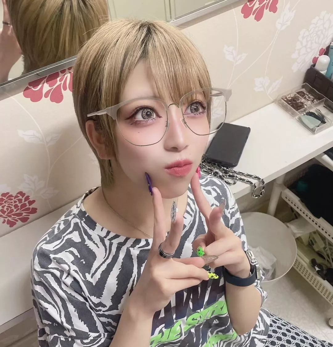 きら
