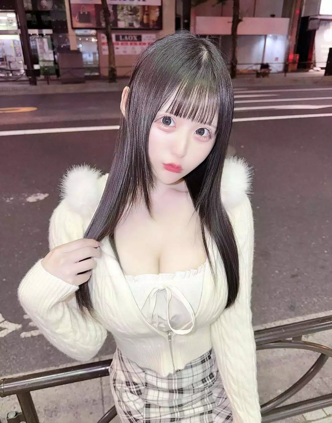 水無月 ゆゆ