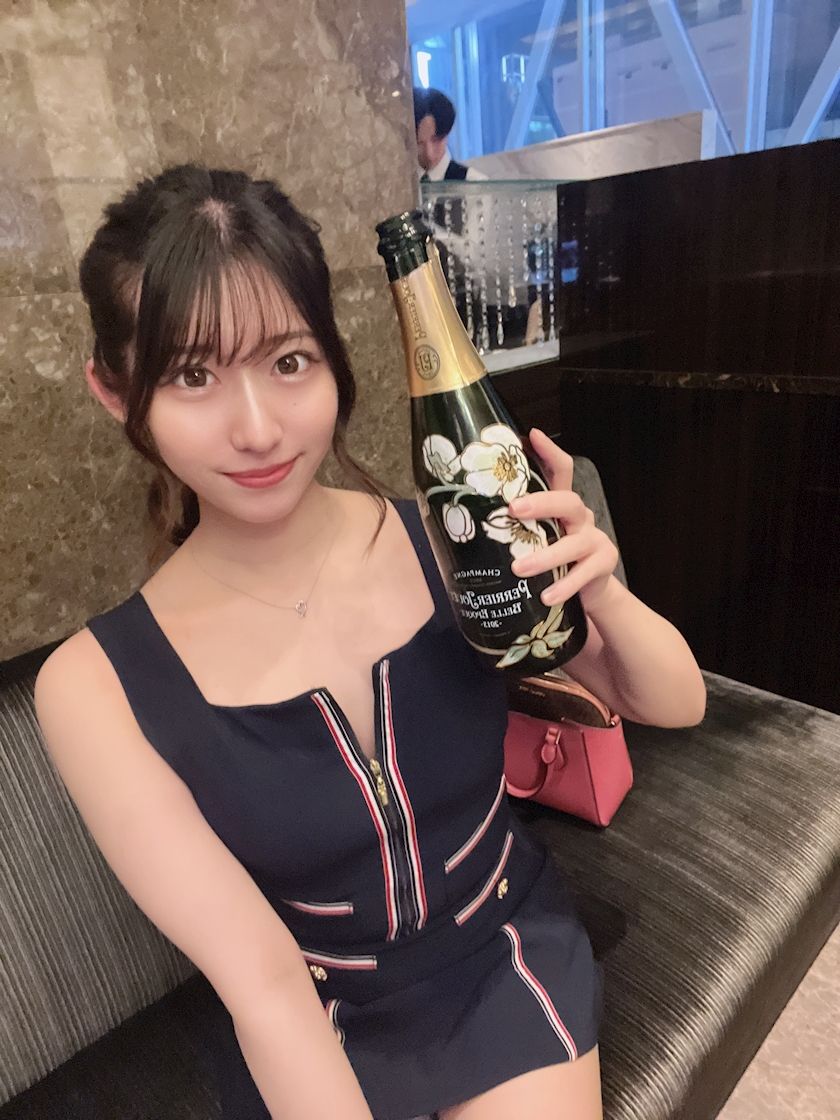 天乃 りさ