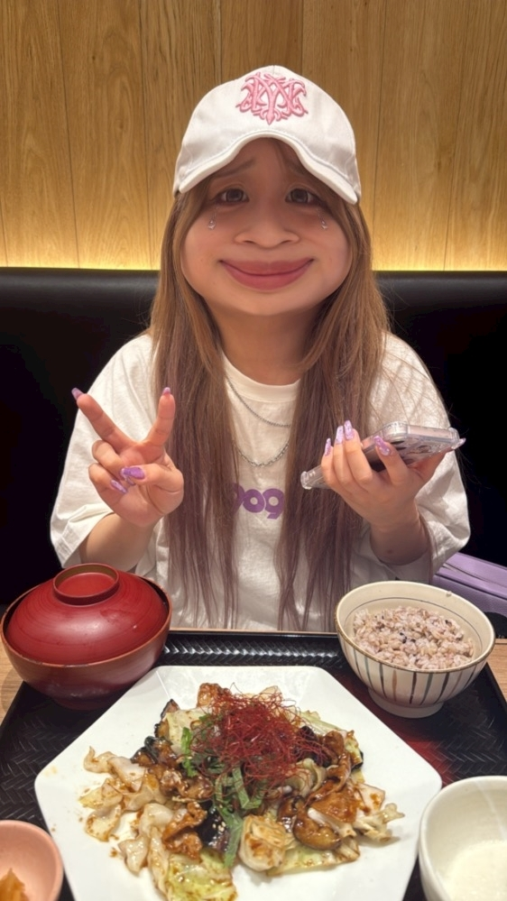 マユ
