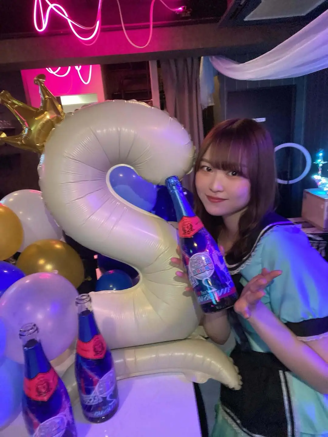 にこ