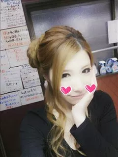 愛羽 仁美