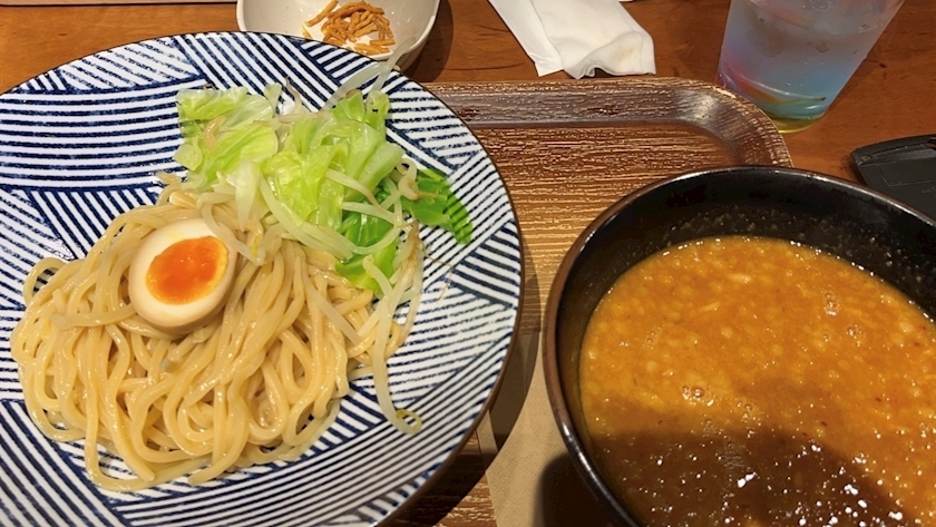 めい