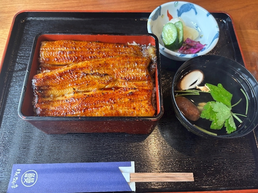 あや