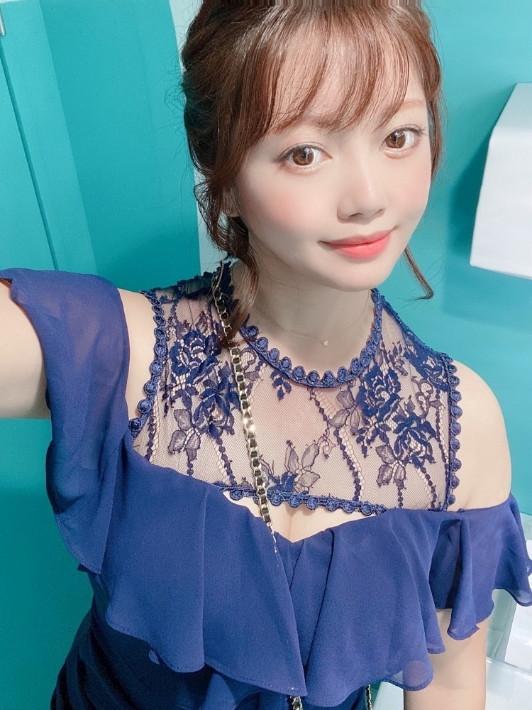 妃 えりな