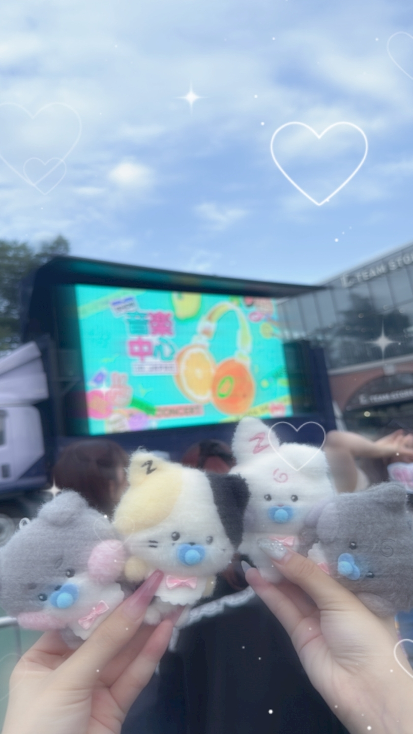 ティラノまな