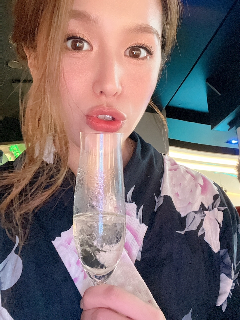 黒輝 りさ