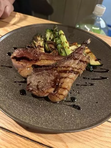 紫月 あやか