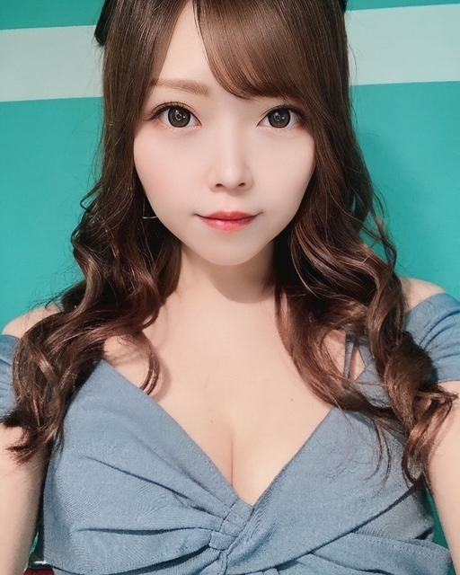 夏樹 あや