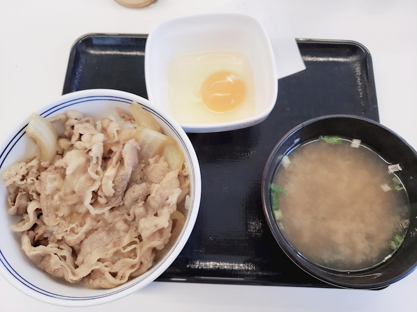 エミ （スタッフ）