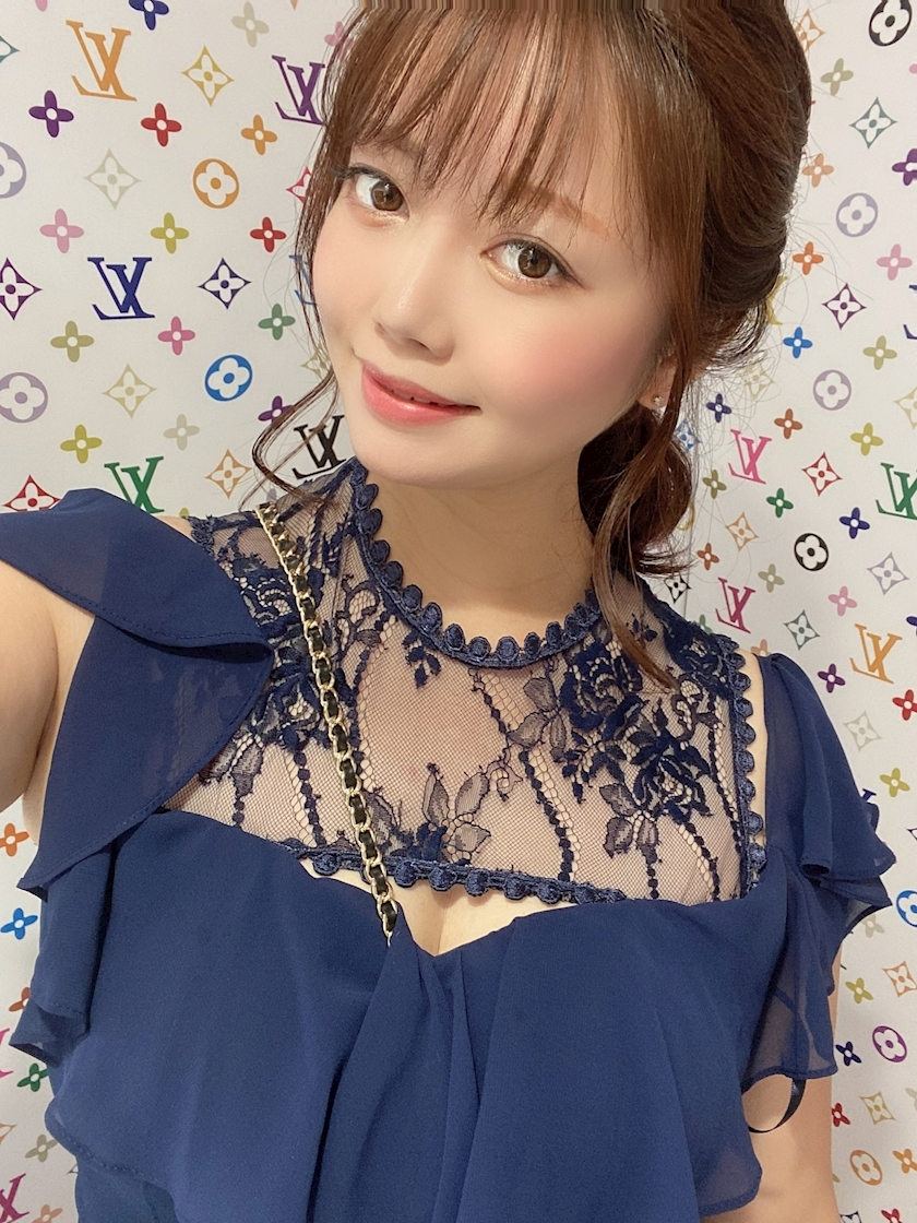 妃 えりな