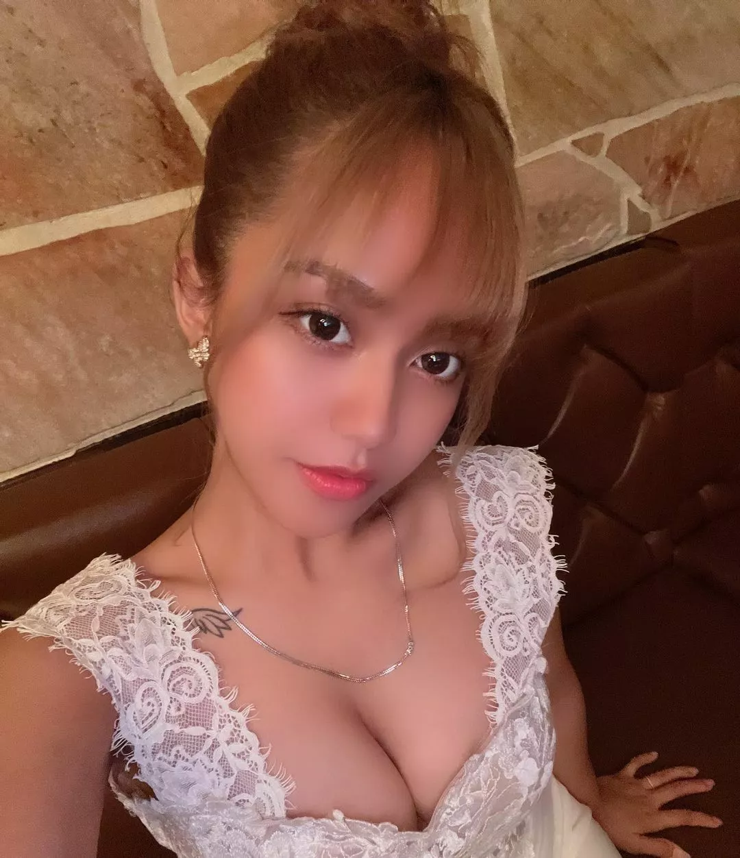 ニナ