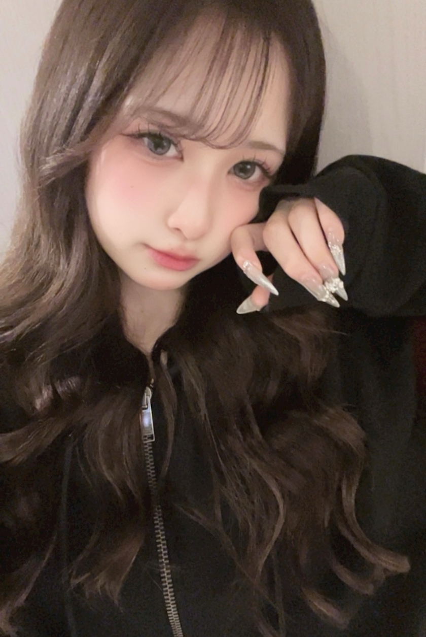 真白 あい