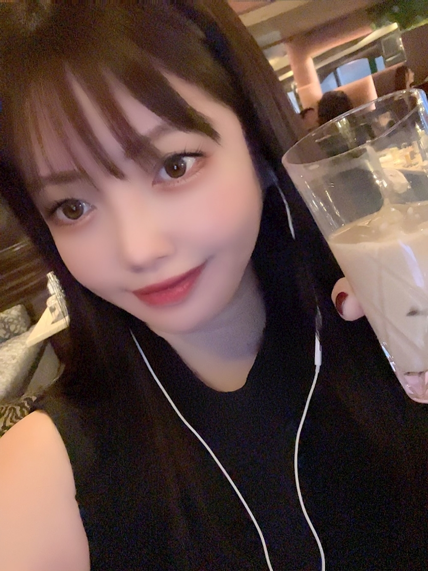 妃 えりな