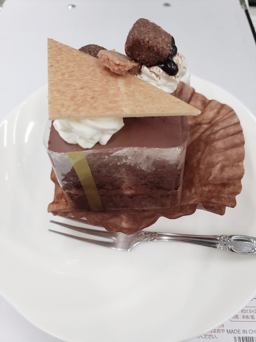 エミ （スタッフ）