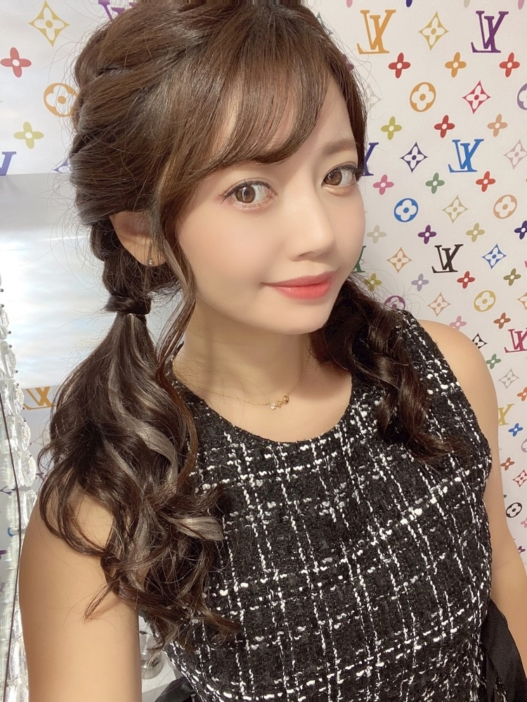 妃 えりな