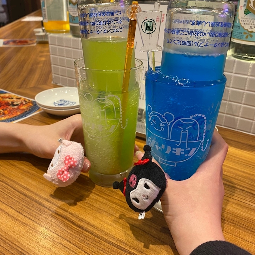 とも