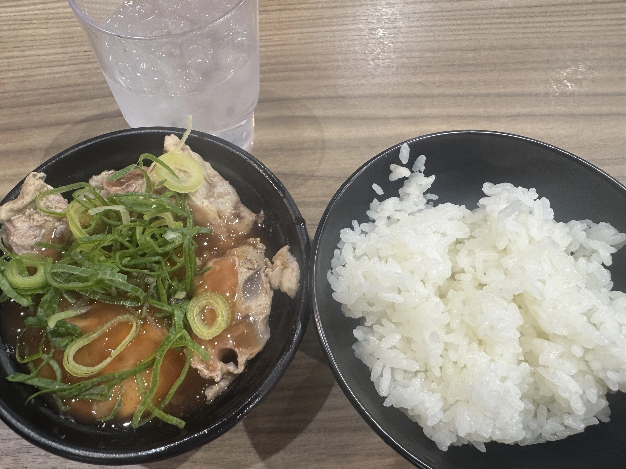 にこる