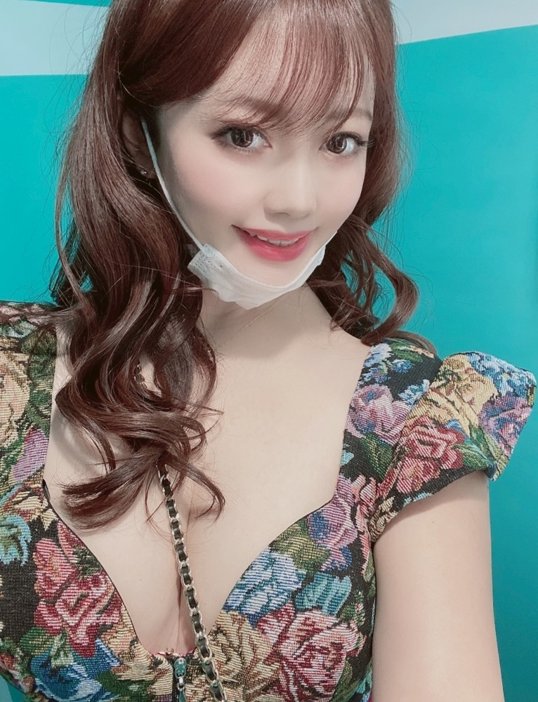 妃 えりな