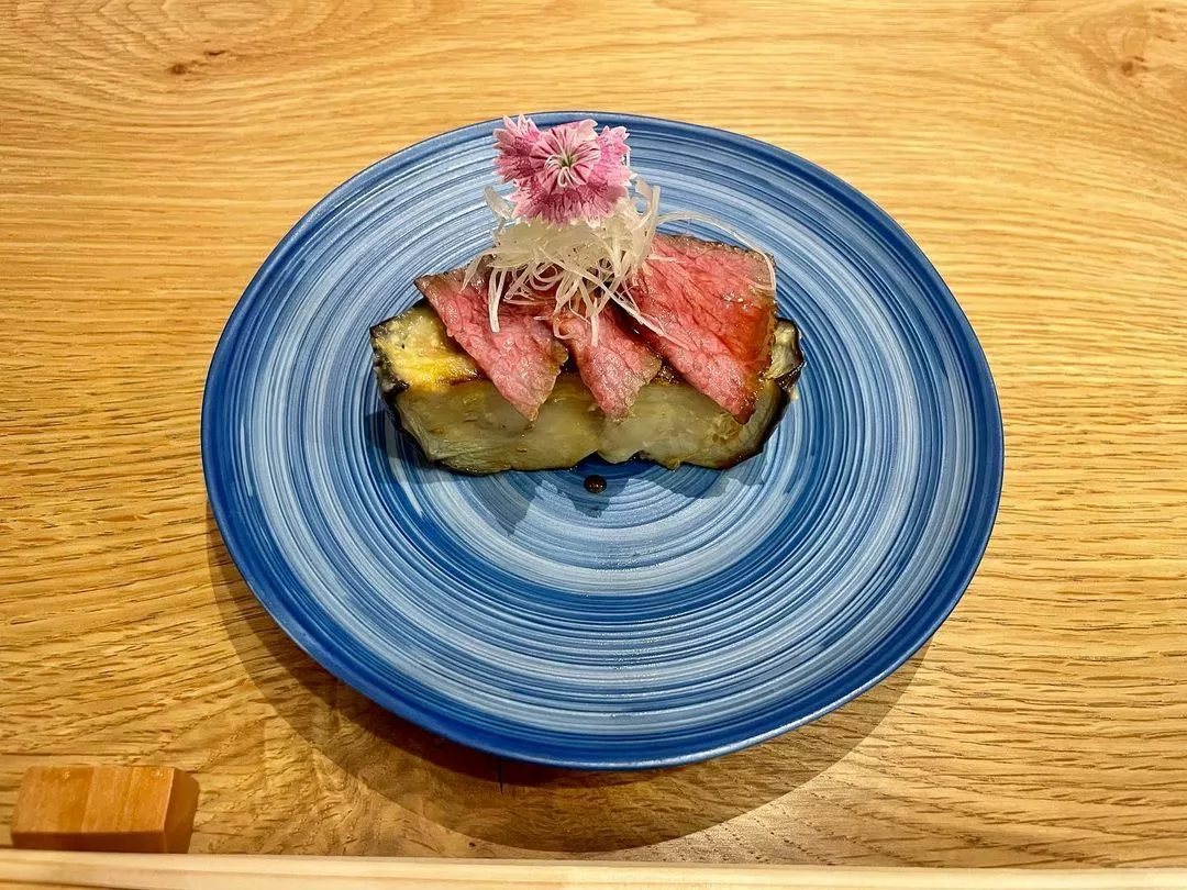 麻貴