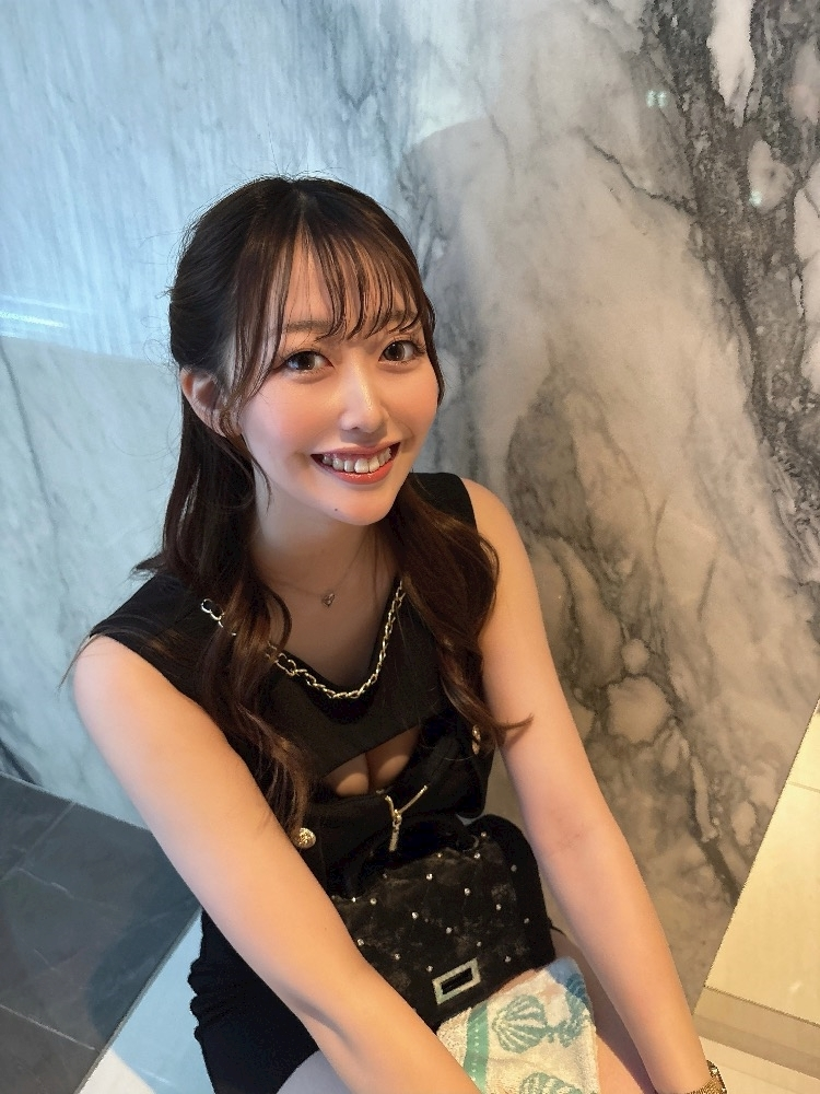 乙川 ゆあ