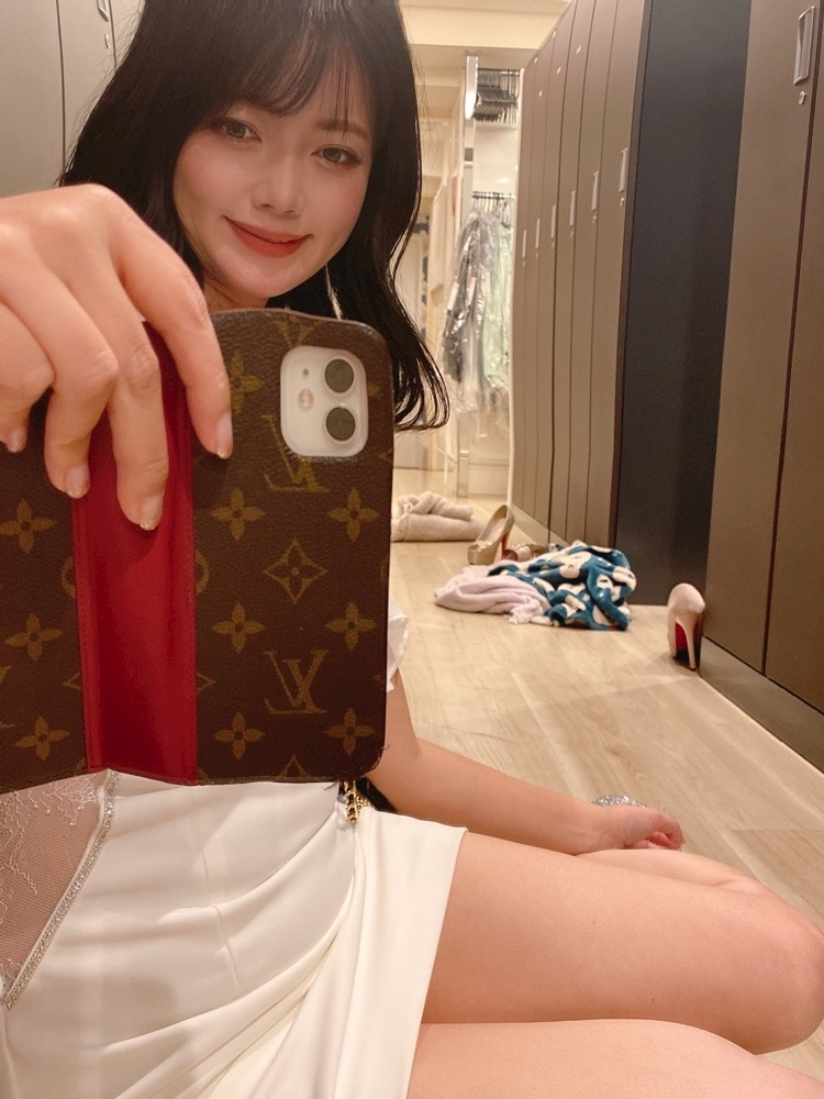 妃 えりな