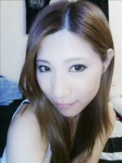 愛羽 仁美