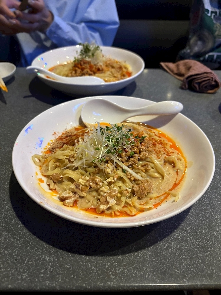 葉月 ひろみ